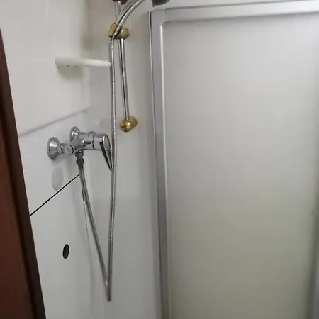 Cora Iv Båthotell Marzamemi